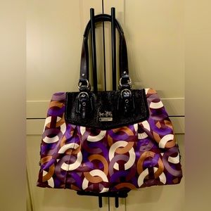 Shoulder bag, New without tags